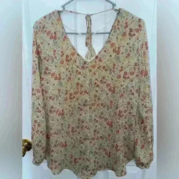 💜 Long Sleeve Lauren Conrad Lightweight Floral Print Blouse - Picture 6 of 8